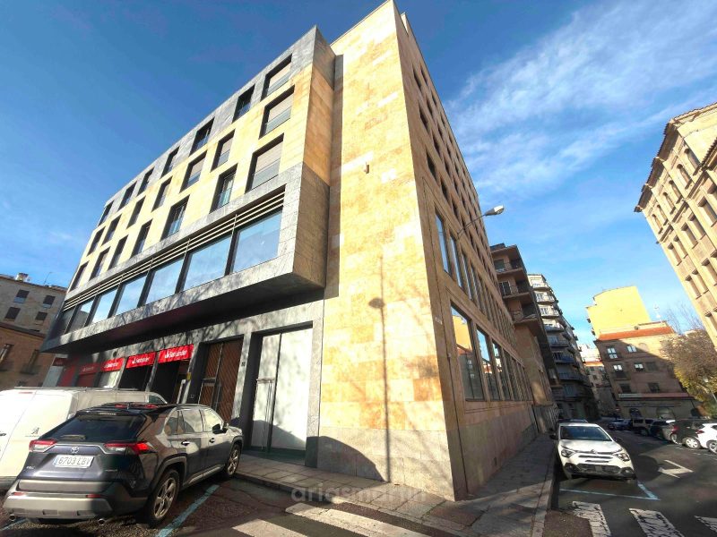 Local comercial de 147 m² en alquiler en Centro, Salamanca en Centro, Salamanca