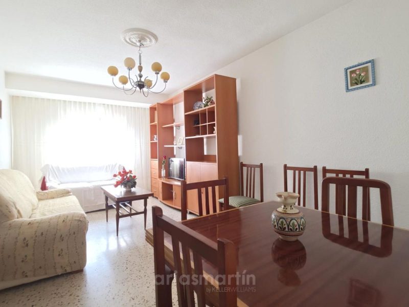 Piso de 3 habitaciones en alquiler en Delicias, Salamanca en Delicias