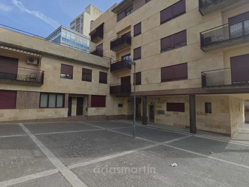 Piso de 3 habitaciones en alquiler en San Bernardo, Salamanca en San Bernardo · Carmelitas · Campus, Salamanca